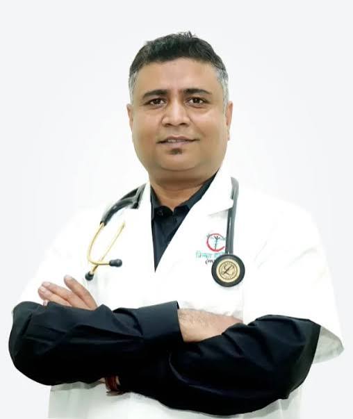 Dr Amir Parvez